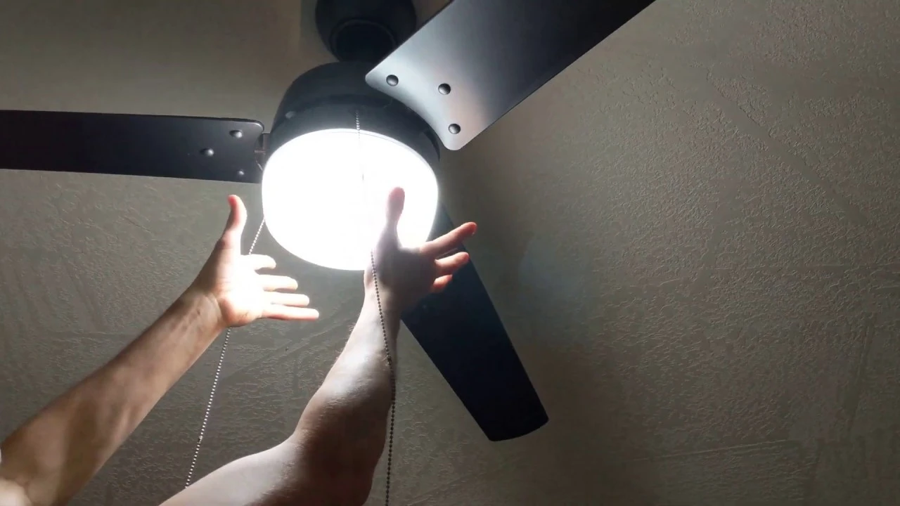 how to remove ceiling fan light cover